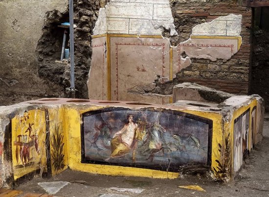 В Помпеях раскопали древнеримский "фаст-фуд"
