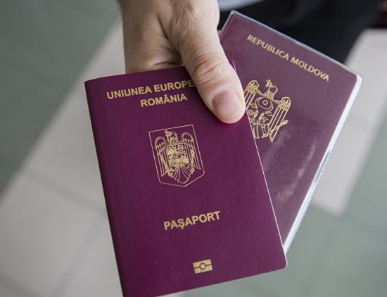 Более полумиллиона граждан Молдовы обладают румынскими папортами