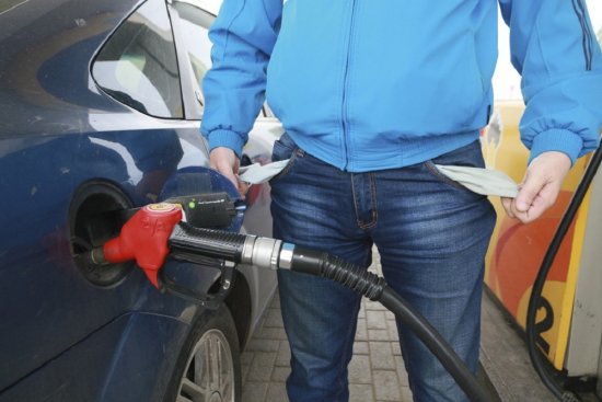 В Молдове цена на бензин побила очередной рекорд - 30,09 лея/литр