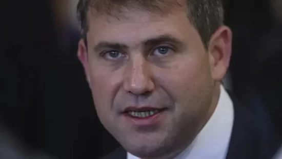 .Шор закрывает все социальные и политические проекты: беглый олигарх анонсировал создание национального фронта