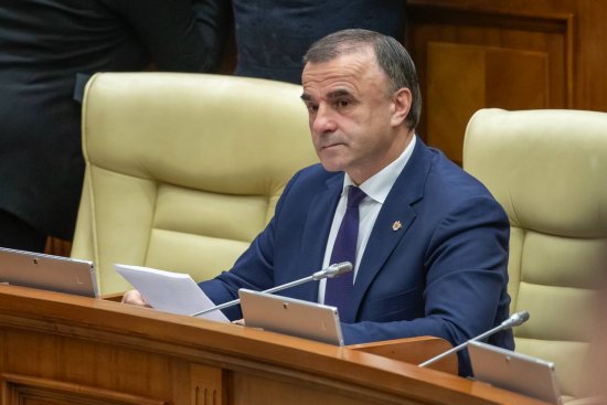 «Страна подошла к черте»: Тарлев поддержал инициативу об отстранении Санду